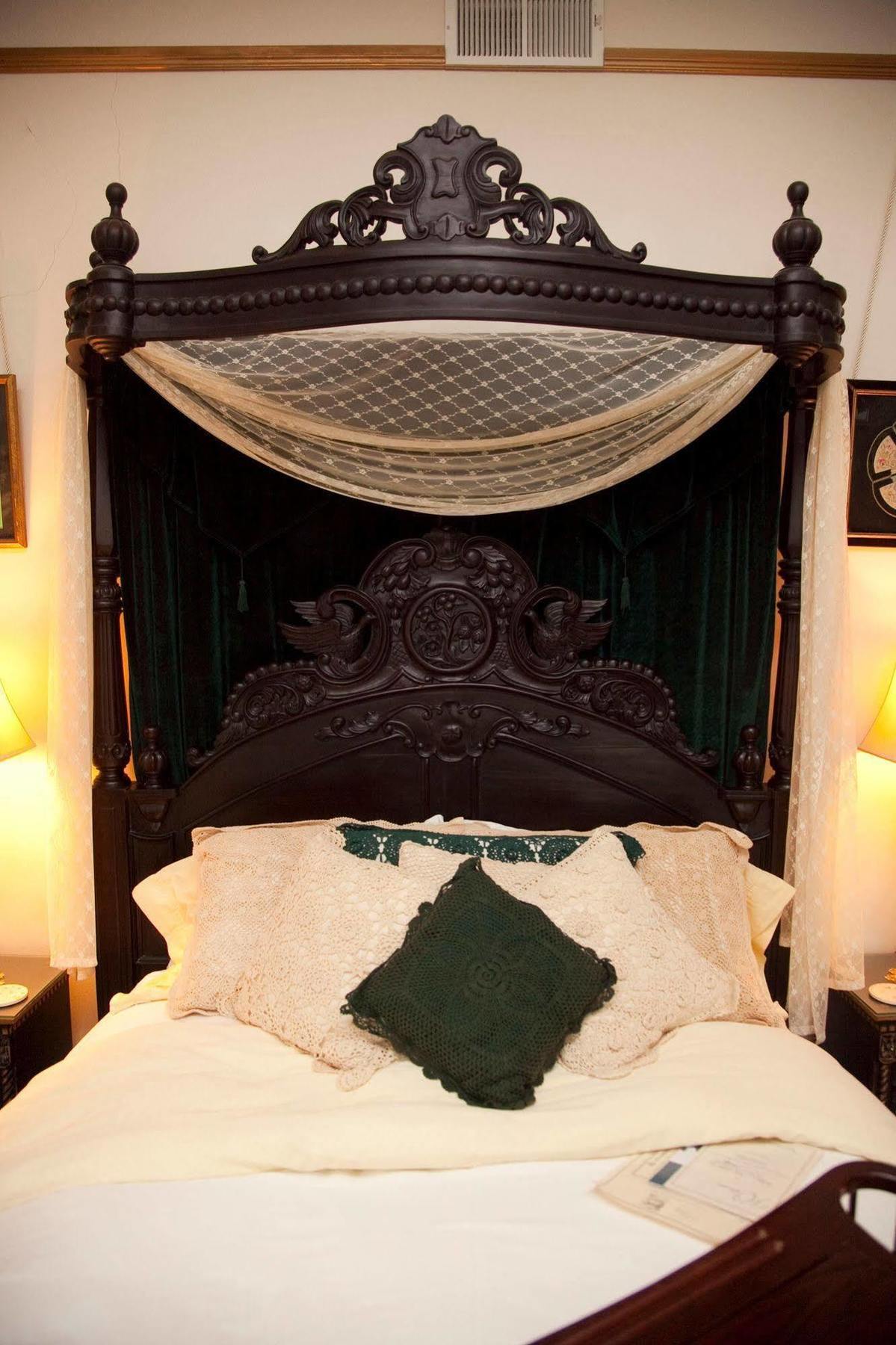 Beall Mansion An Elegant Bed & Breakfast Inn Alton Exteriör bild