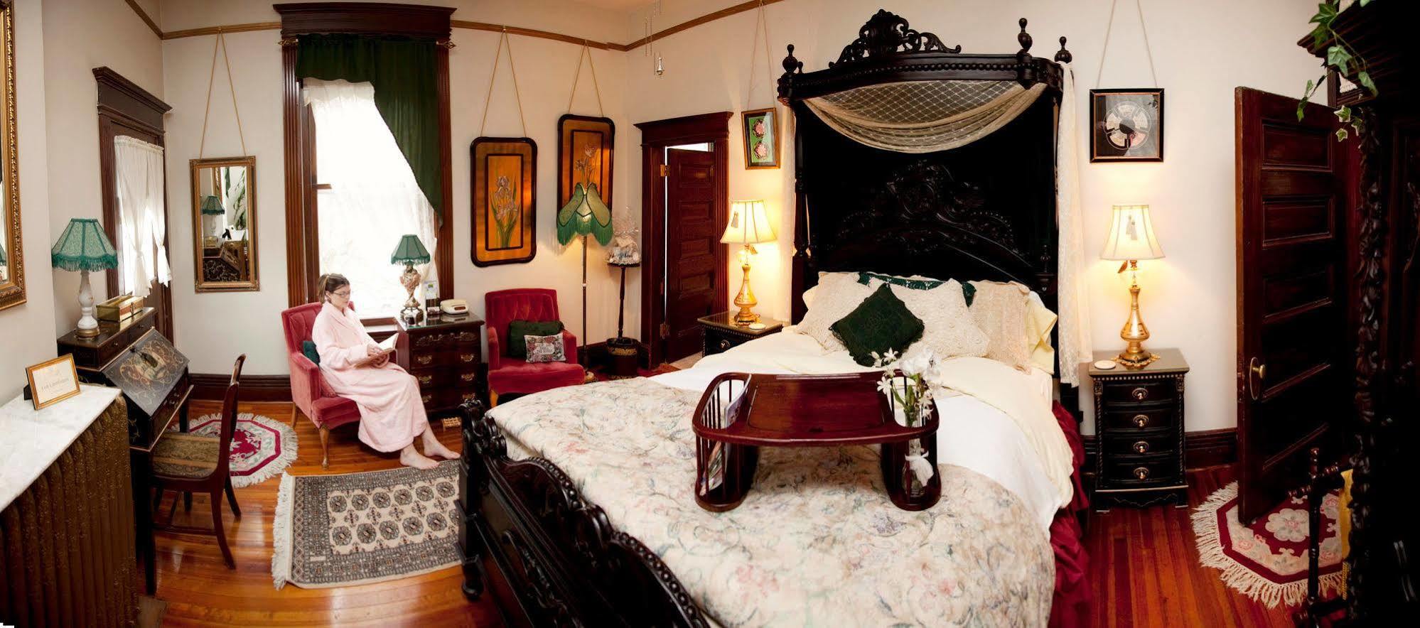 Beall Mansion An Elegant Bed & Breakfast Inn Alton Exteriör bild